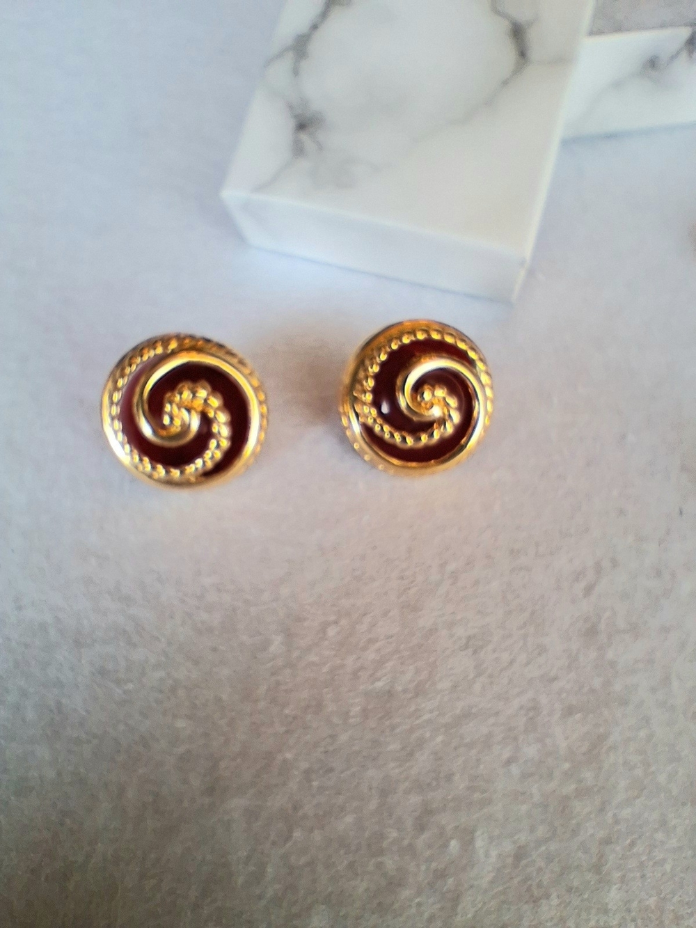 Vintage Interchangeable Multi-Pair Earring Lot - Black, Red, Green & Gold - Picture 3 of 5